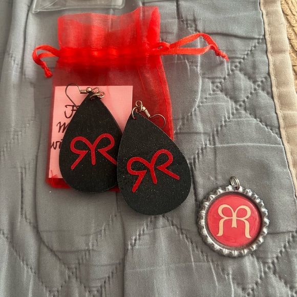 Ruby Ribbon bundle - Picture 4 of 4